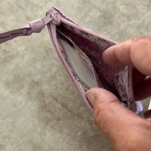 Vera Bradley ID Zip with Lanyard NWT - Picture 5 of 5